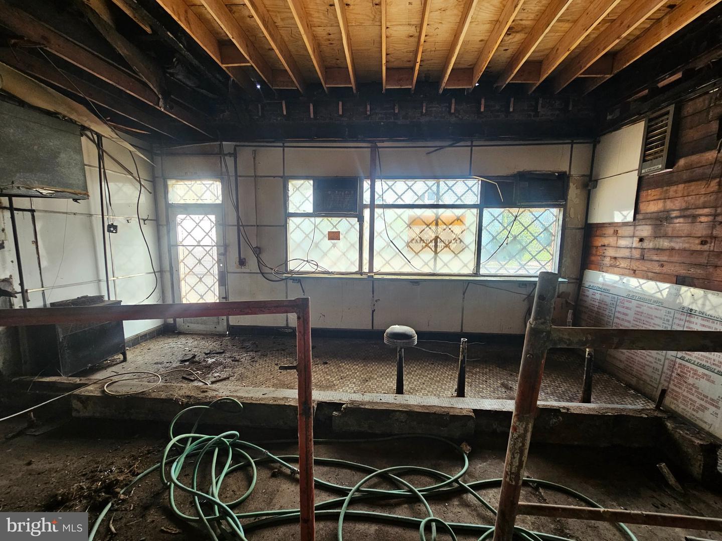 511 N Olden Ave Property Photo 14