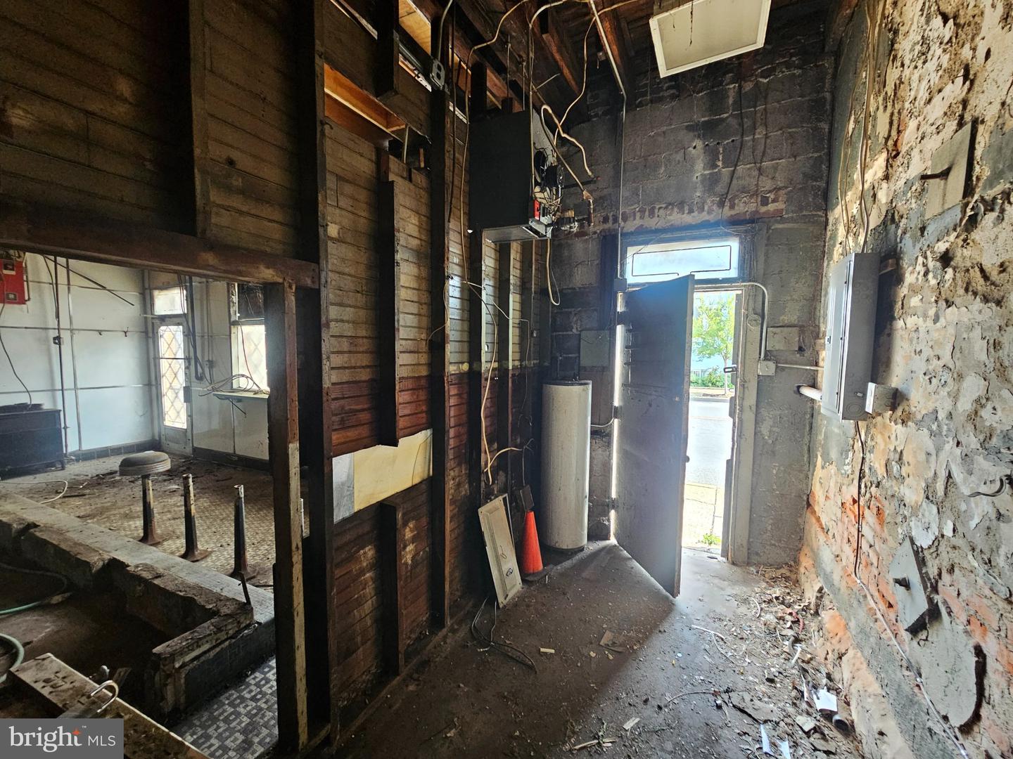511 N Olden Ave Property Photo 18