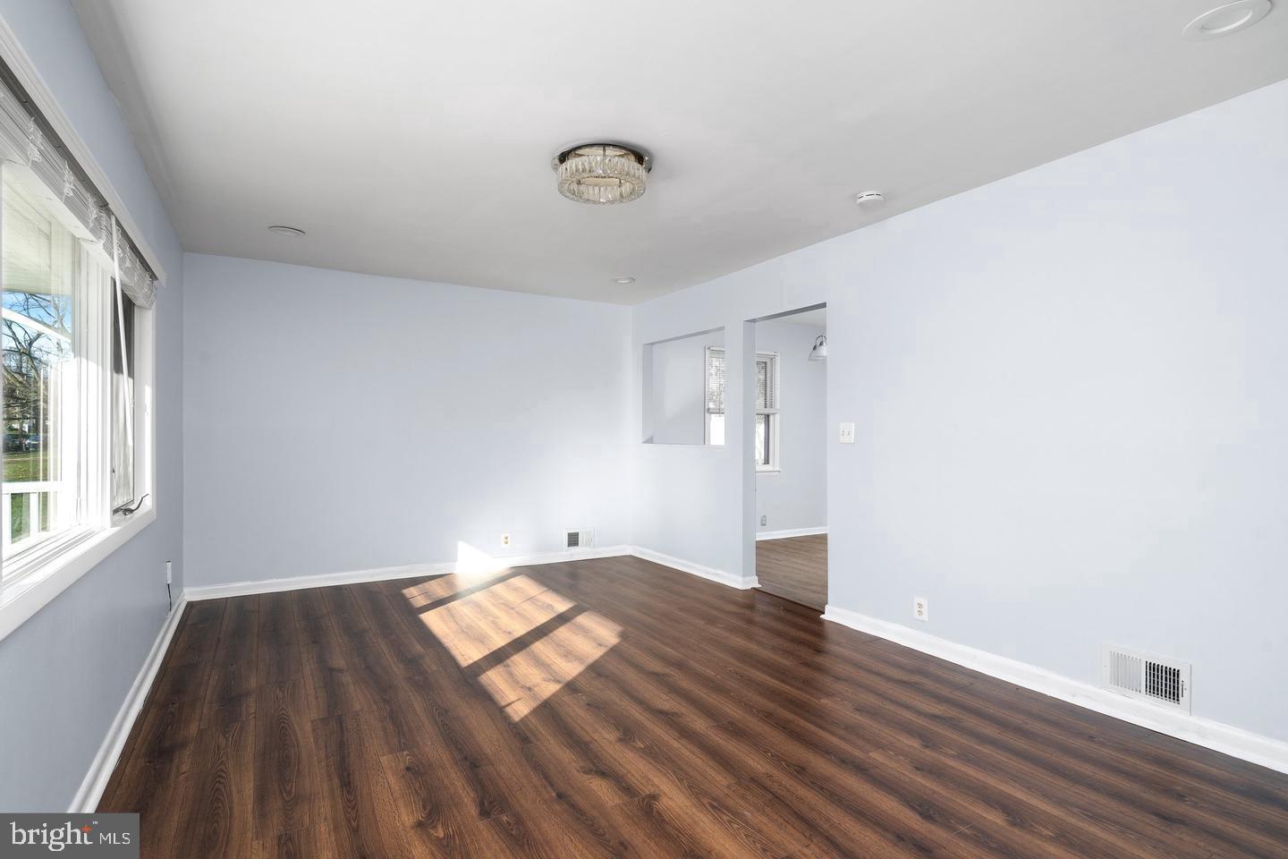 4312 Nottingham Way Property Photo 4