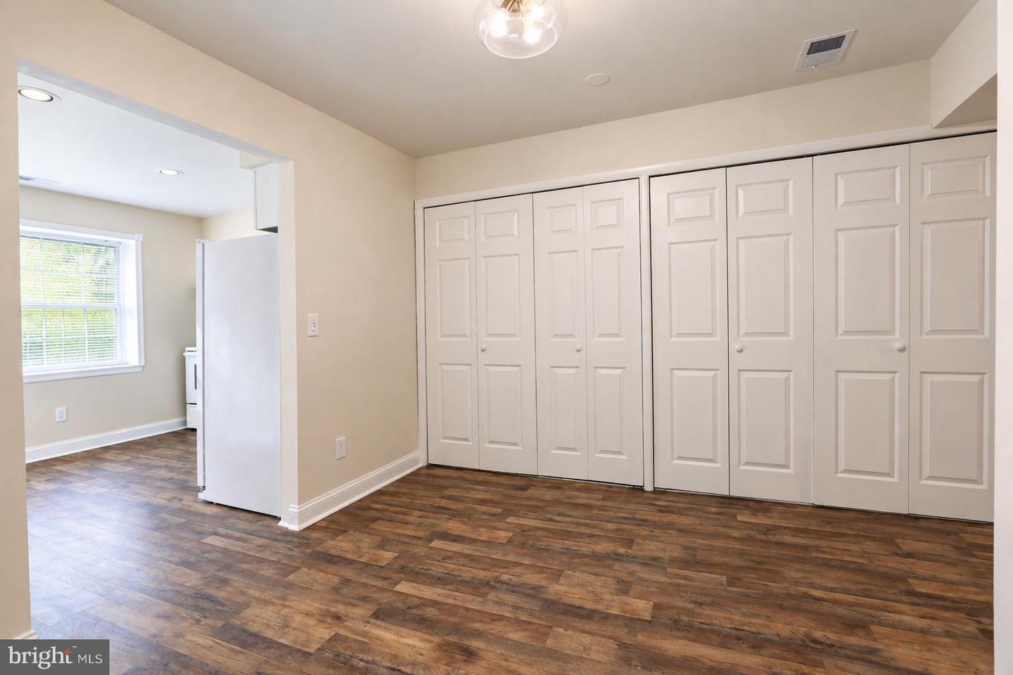 1405 Silver Ct Property Photo 4