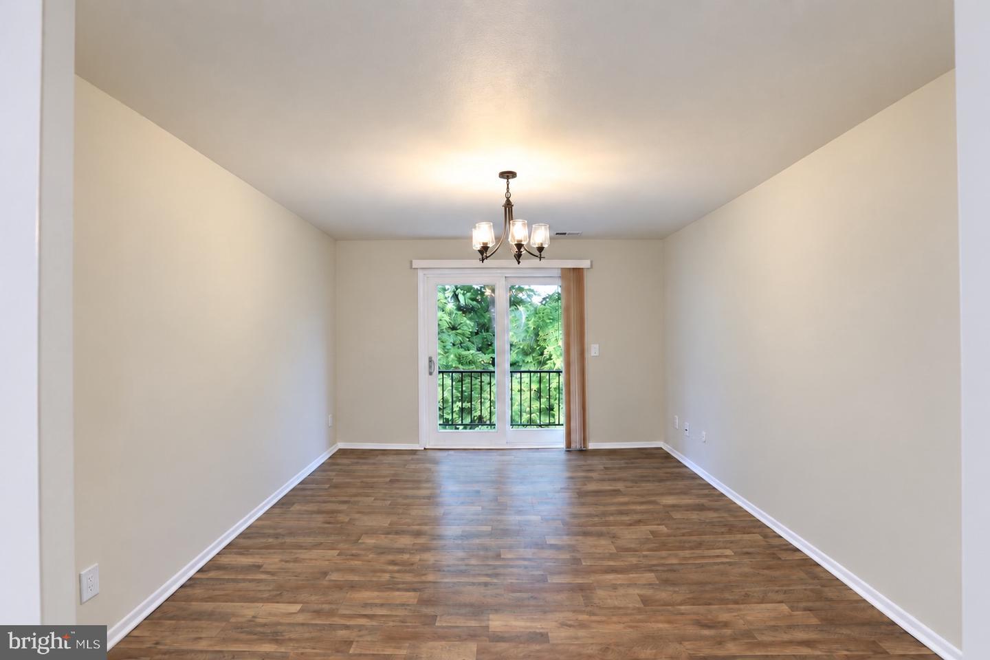 1405 Silver Ct Property Photo 6