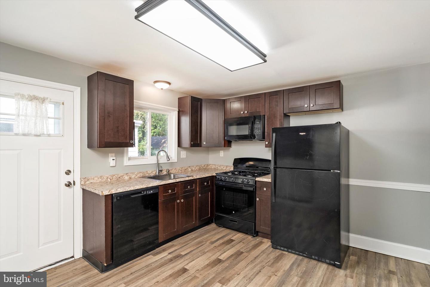 266 Main St #apt. A Property Photo 7