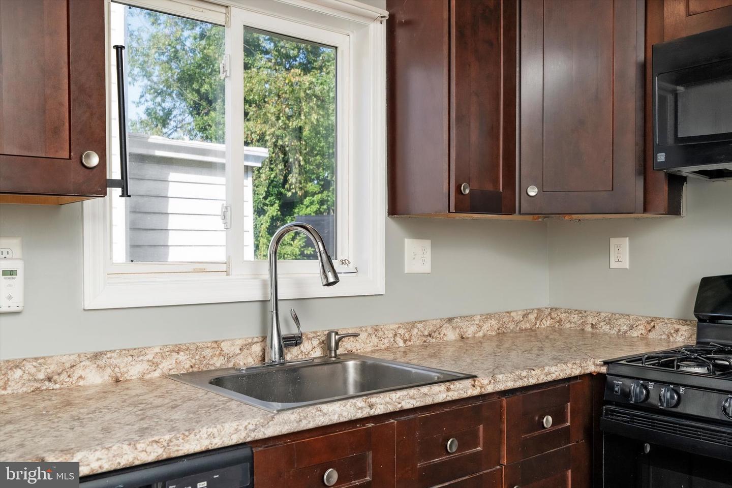 266 Main St #apt. A Property Photo 9