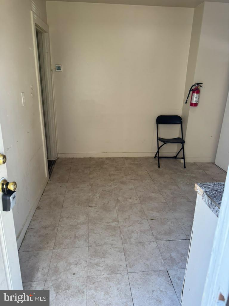 1600 S Broad St #1r Property Photo 4