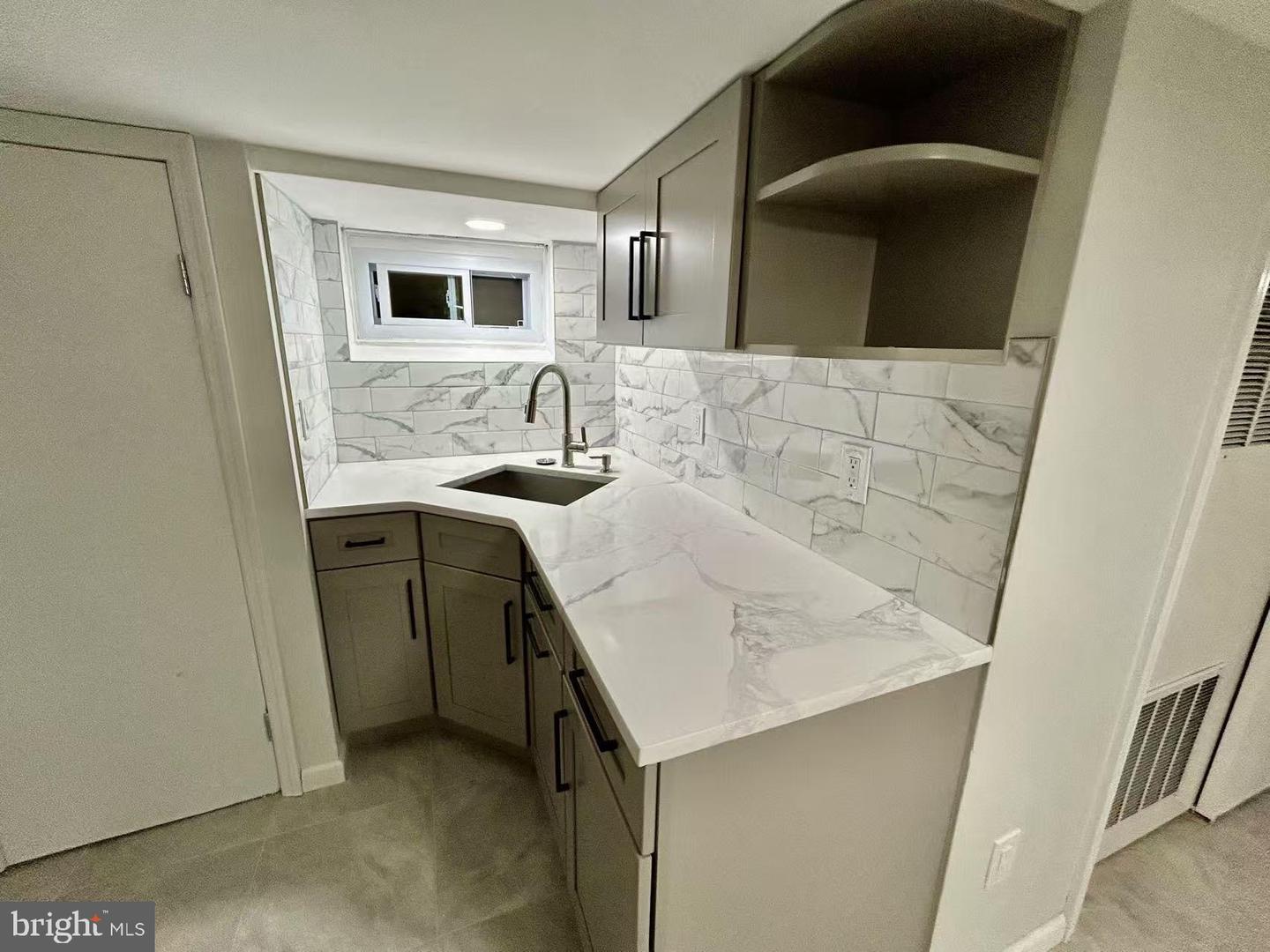 192 Woodland Ave #a Property Photo 11