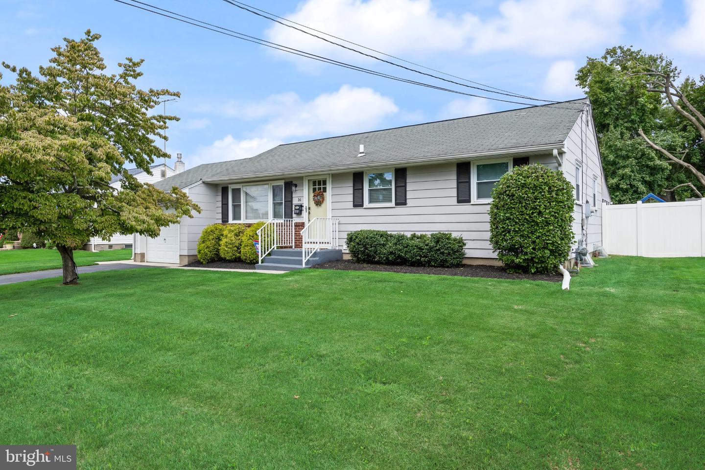 16 KERR DR