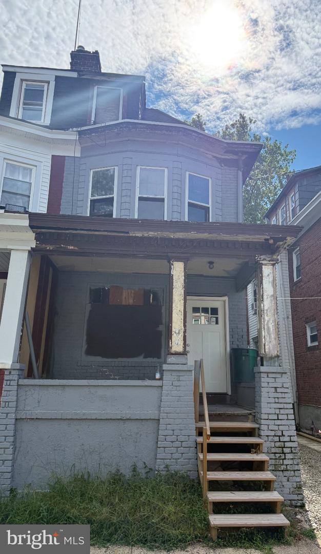 12 LASALLE Property Photo 1