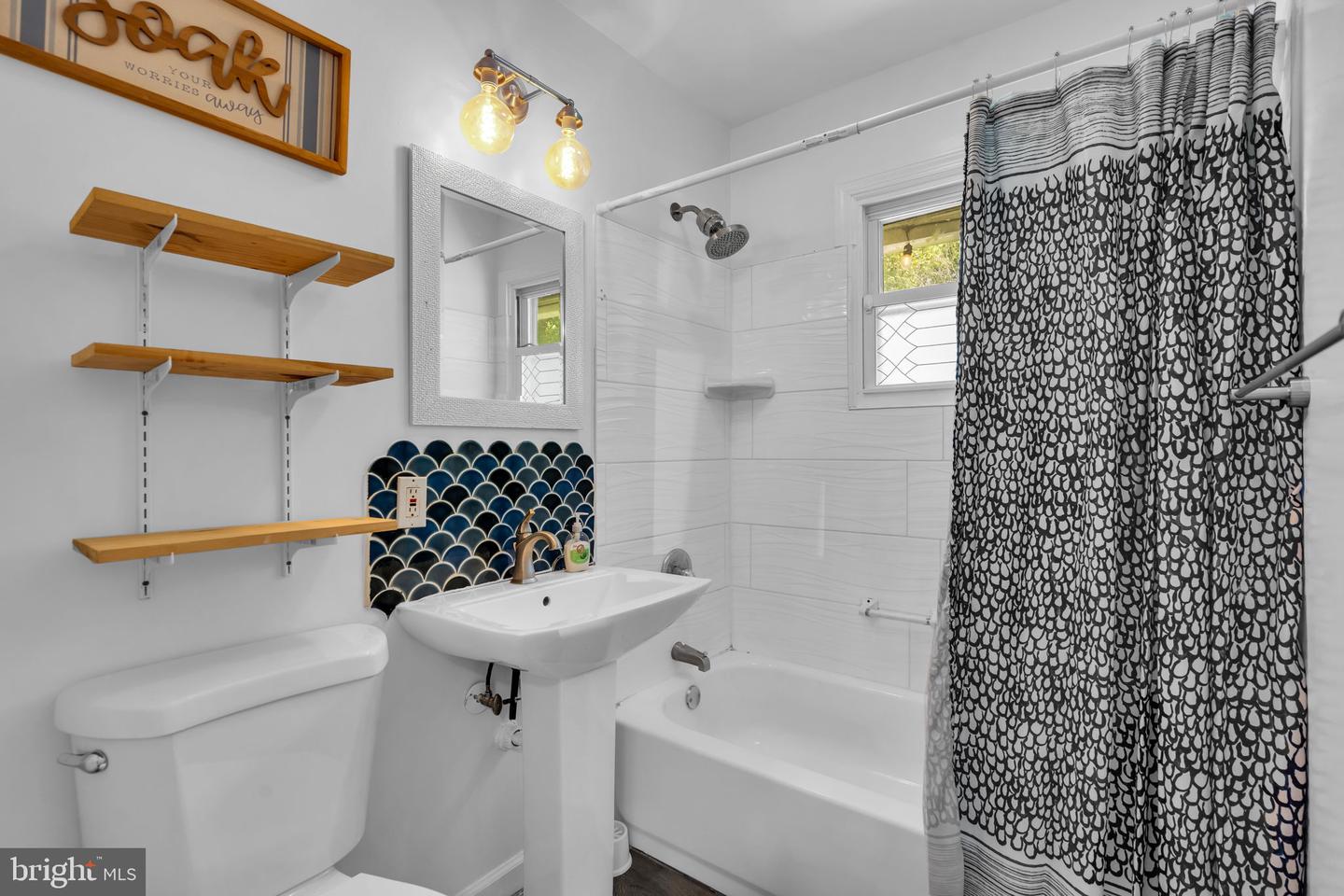 998 Terrace Blvd Property Photo 17
