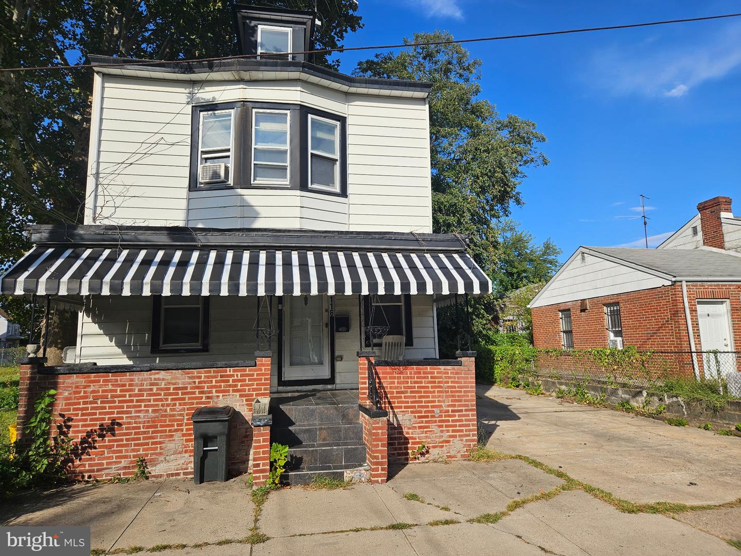 116 Wayne Ave Property Photo 1