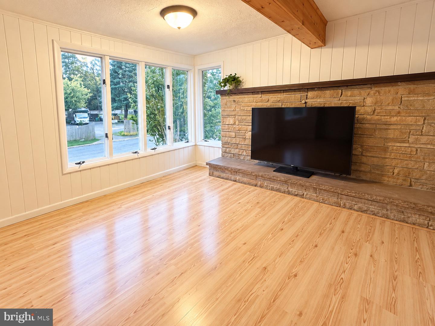 22 Brenwal Ave Property Photo 5