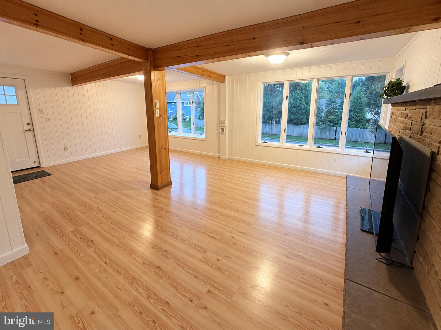 22 Brenwal Ave Property Photo 6