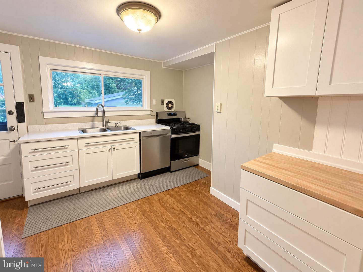 22 Brenwal Ave Property Photo 7