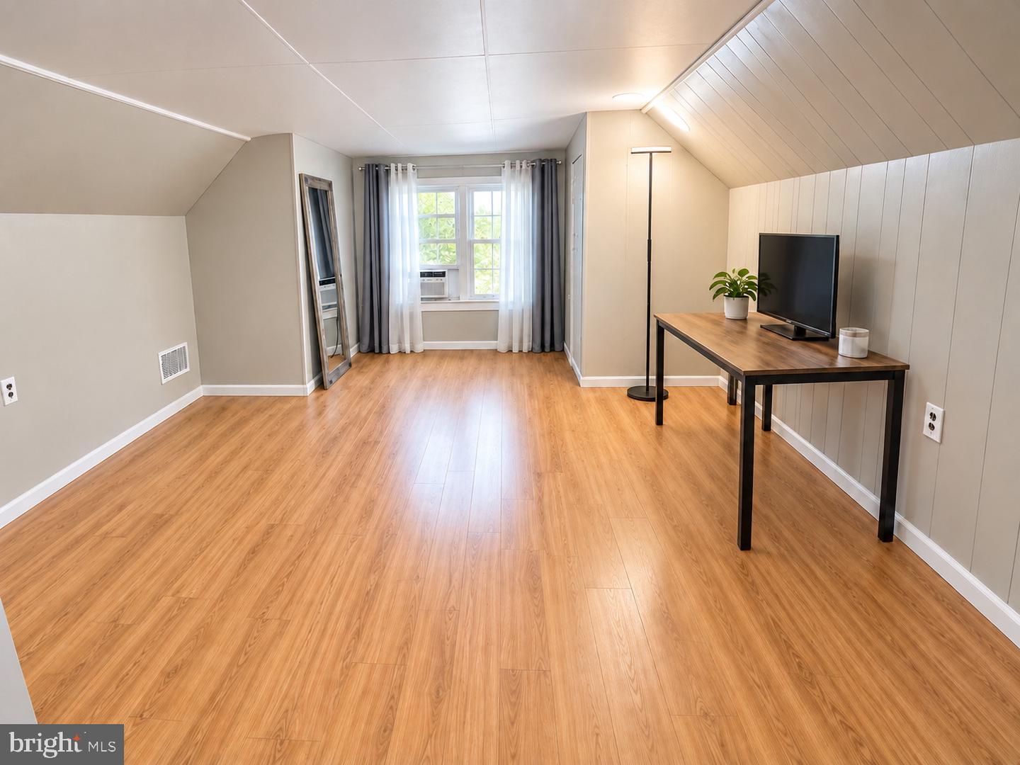 22 Brenwal Ave Property Photo 9