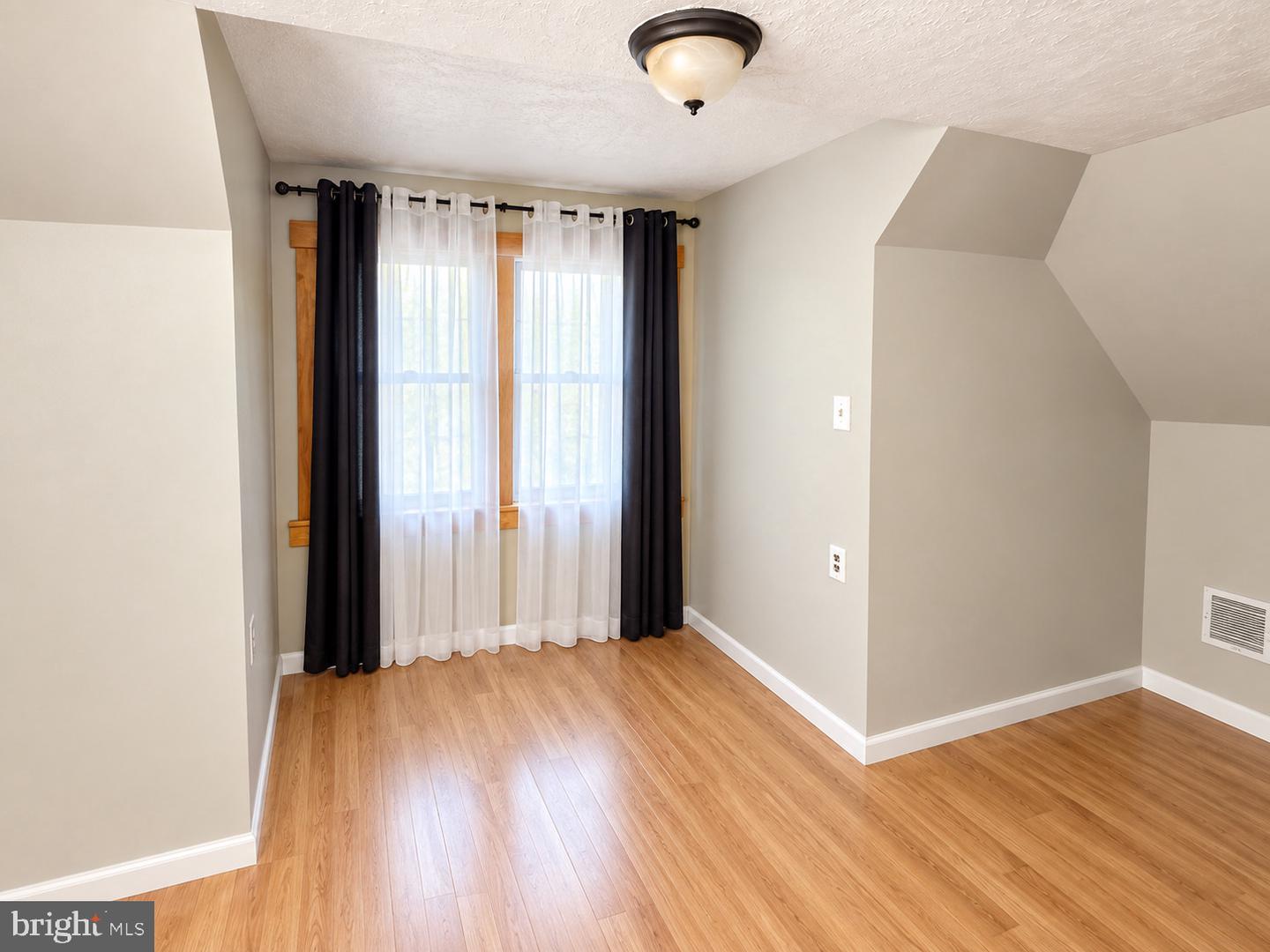 22 Brenwal Ave Property Photo 15