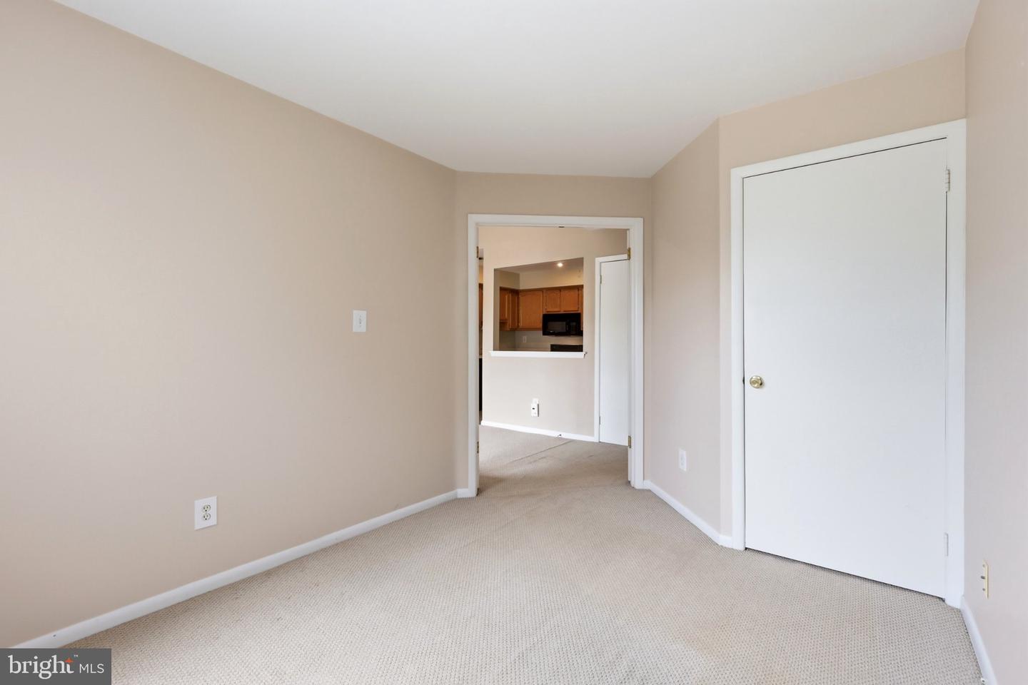 108 Lowell Ct #12 Property Photo 15