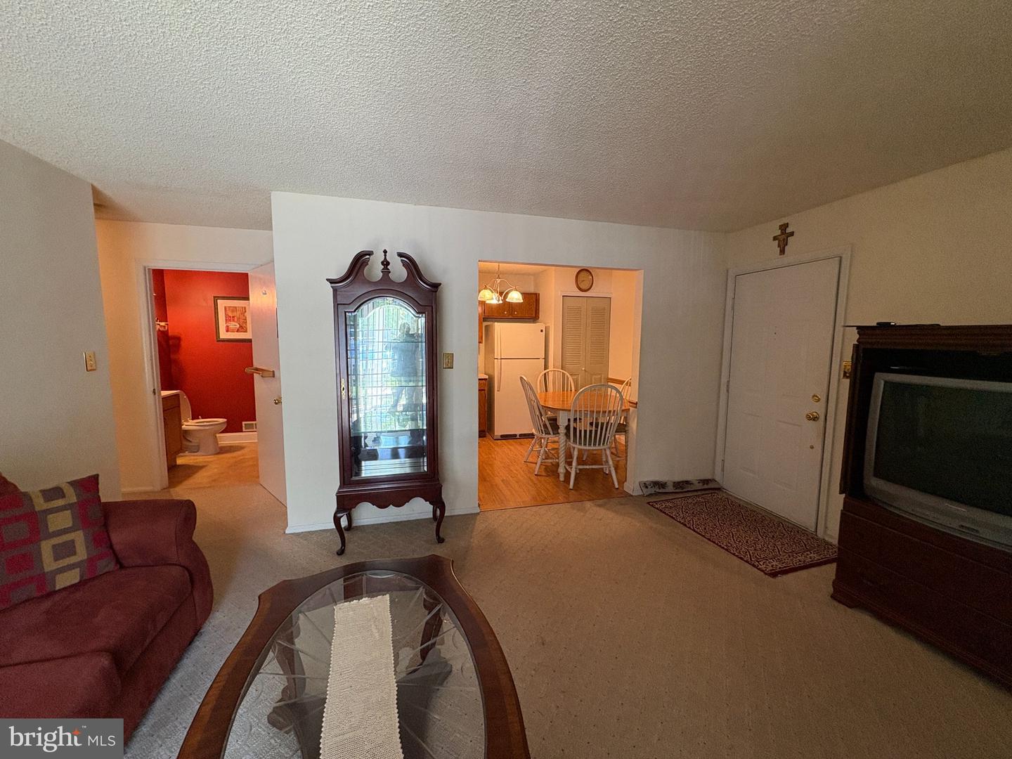 32 Versailles Ct Property Photo 3