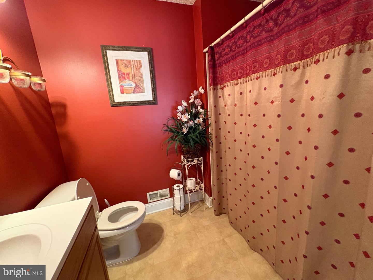 32 Versailles Ct Property Photo 8