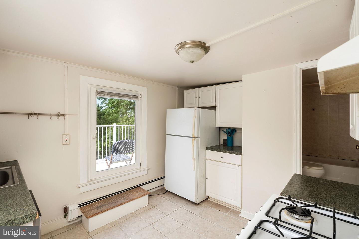 74 Spruce St #4 Property Photo 8