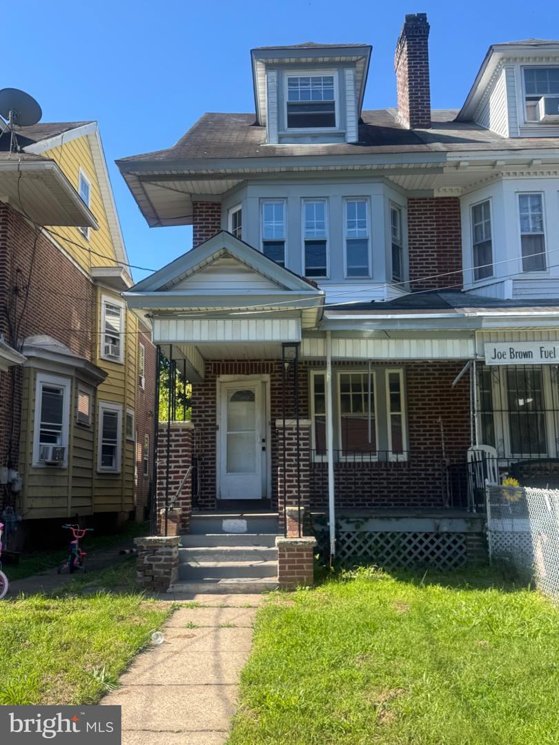 1509 W STATE ST Property Photo 1