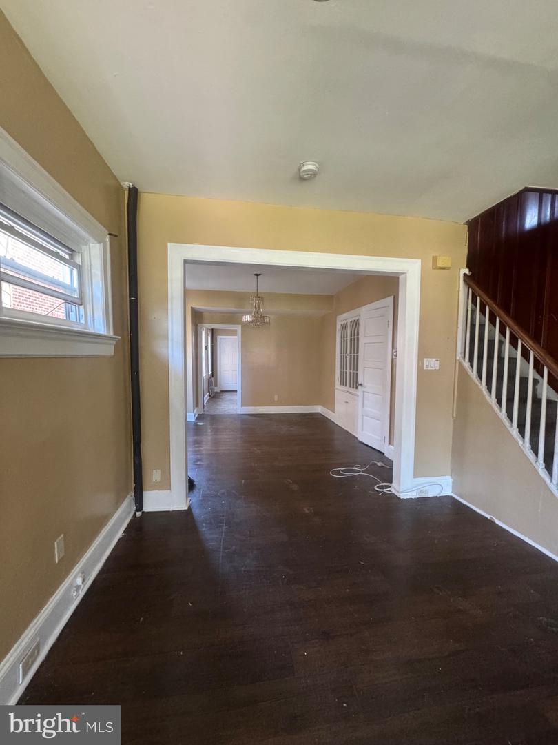 1509 W State St Property Photo 2