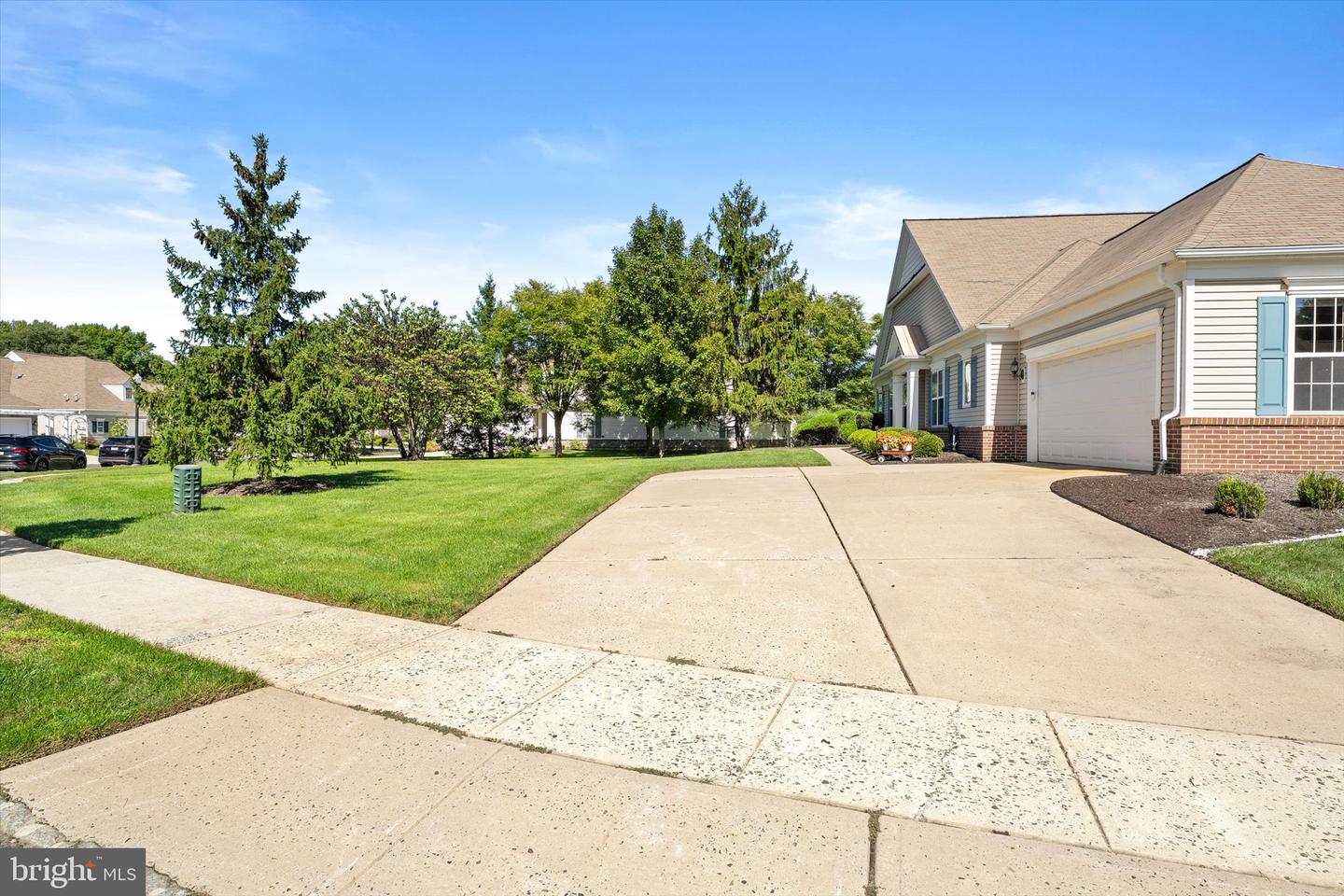 10 Sparrow Dr Property Photo 3