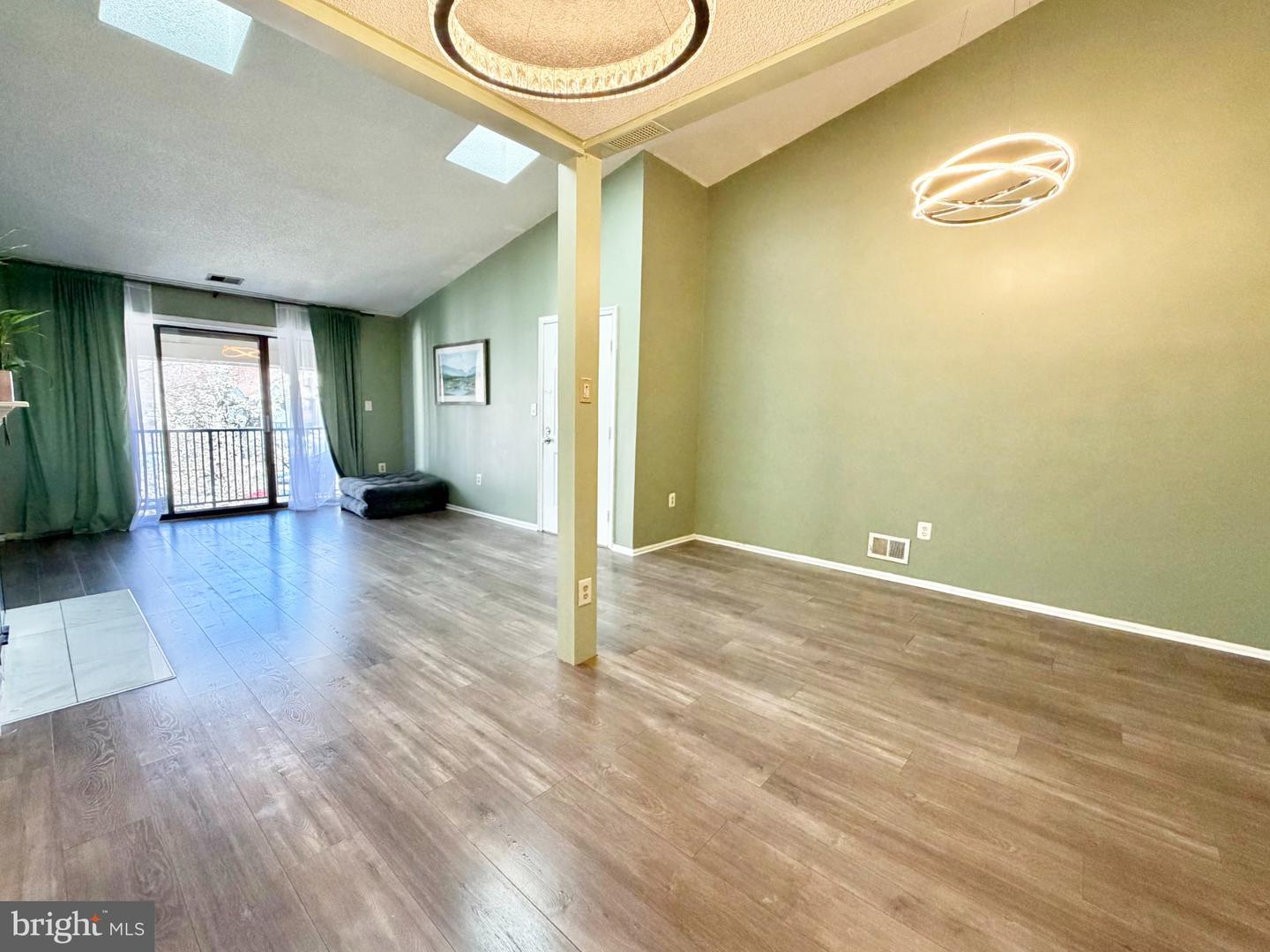 21 Joyner Ct Property Photo 8