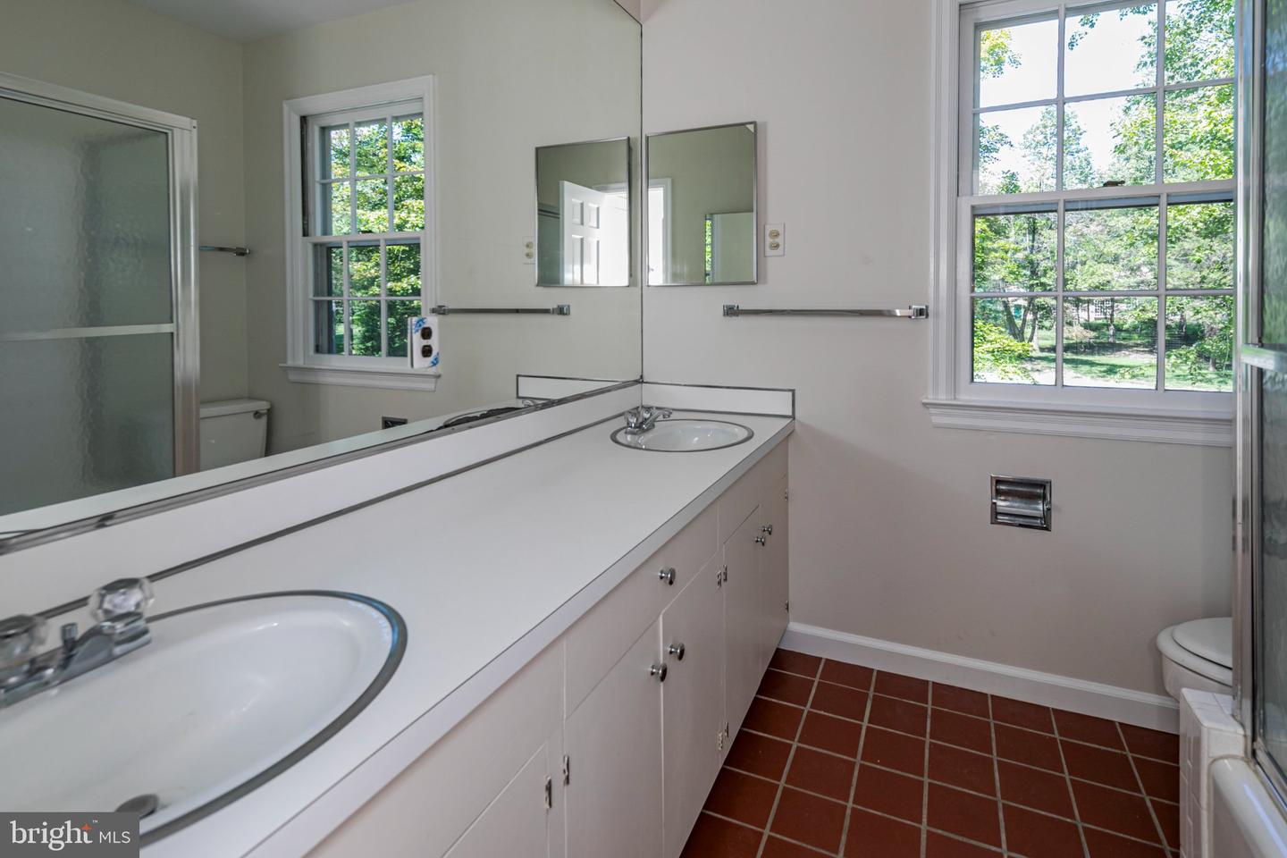 90 Audubon Ln Property Photo 33