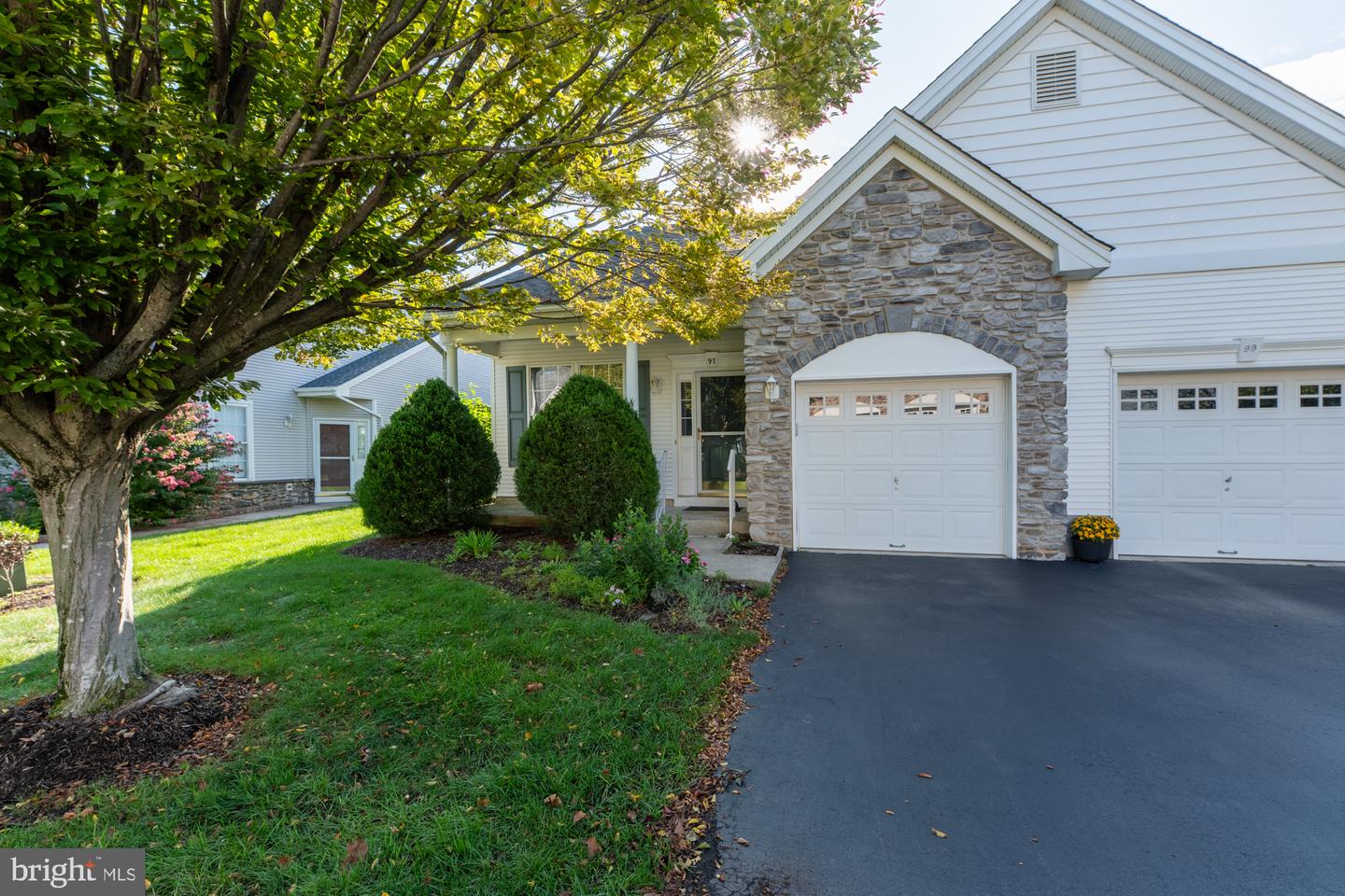 97 MEADOWLARK DR Property Photo 1