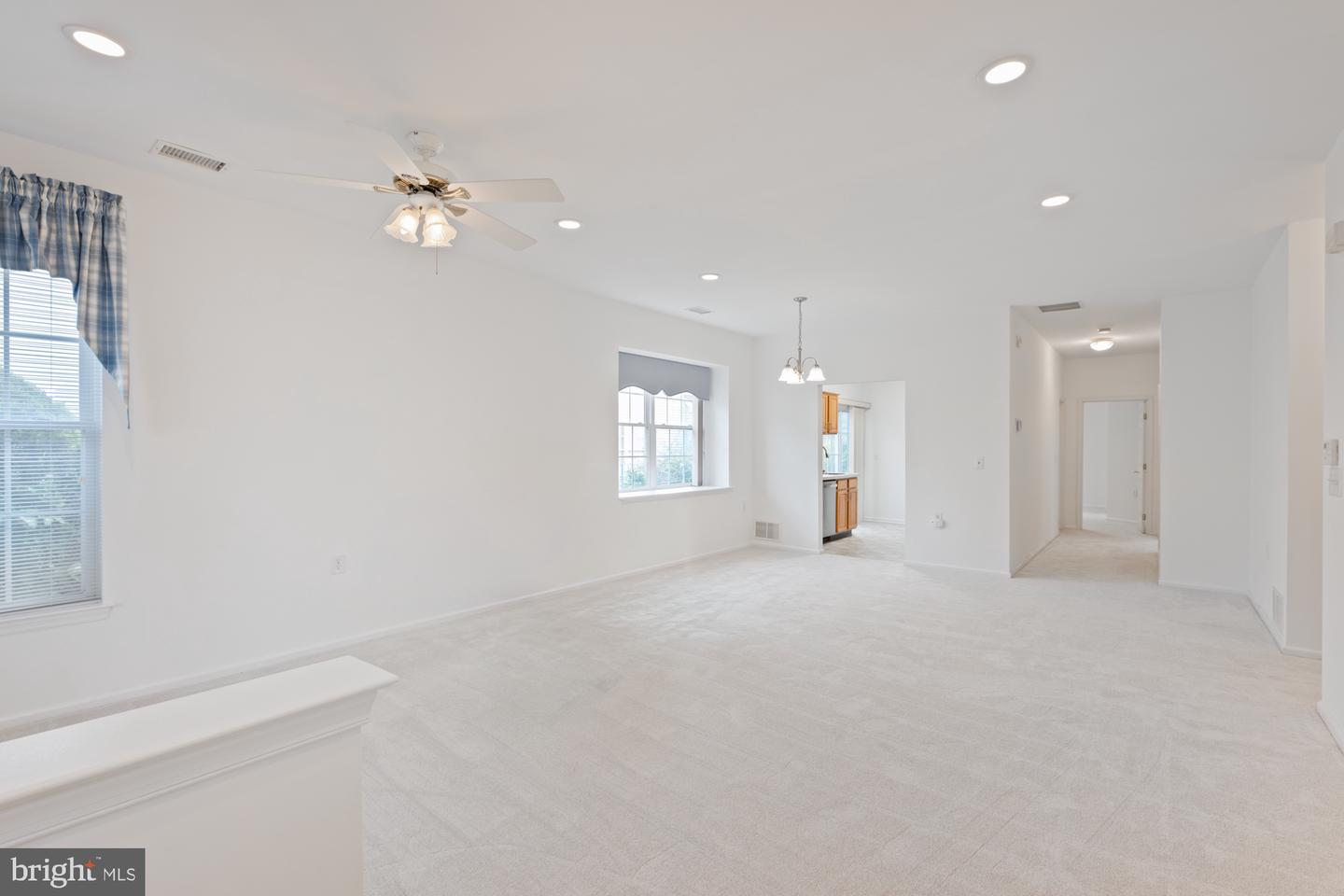 97 Meadowlark Dr Property Photo 3
