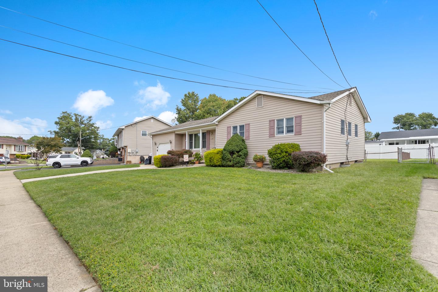 28 Dan Rd Property Photo 2