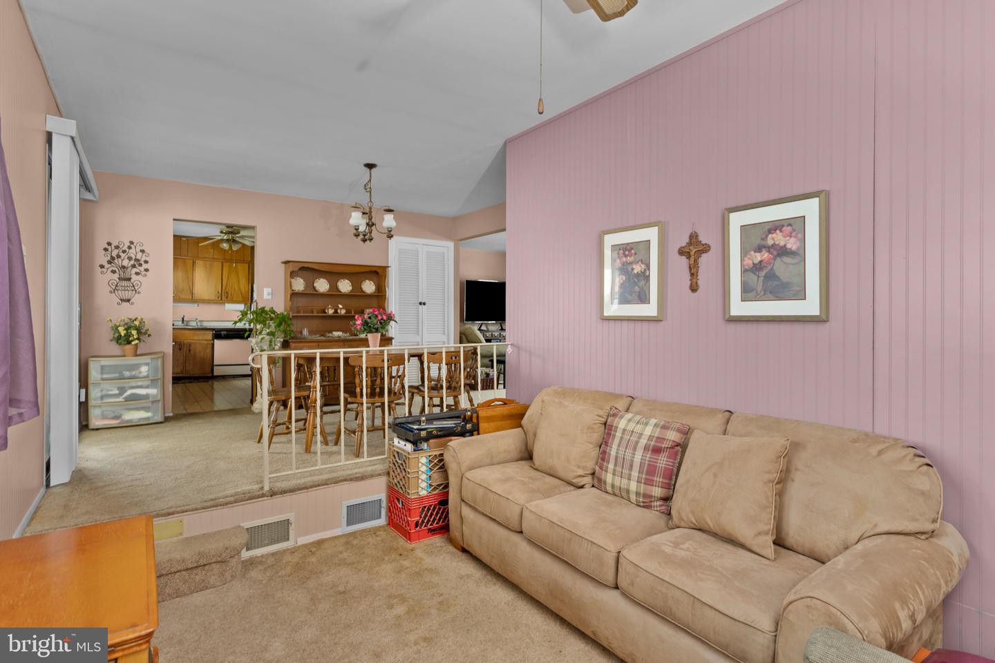 28 Dan Rd Property Photo 10