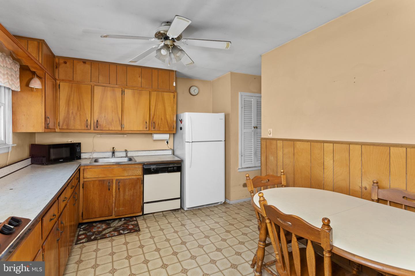 28 Dan Rd Property Photo 13
