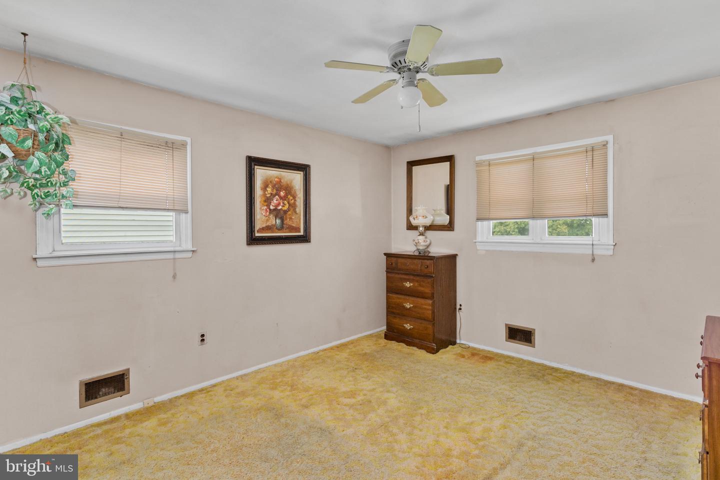 28 Dan Rd Property Photo 15