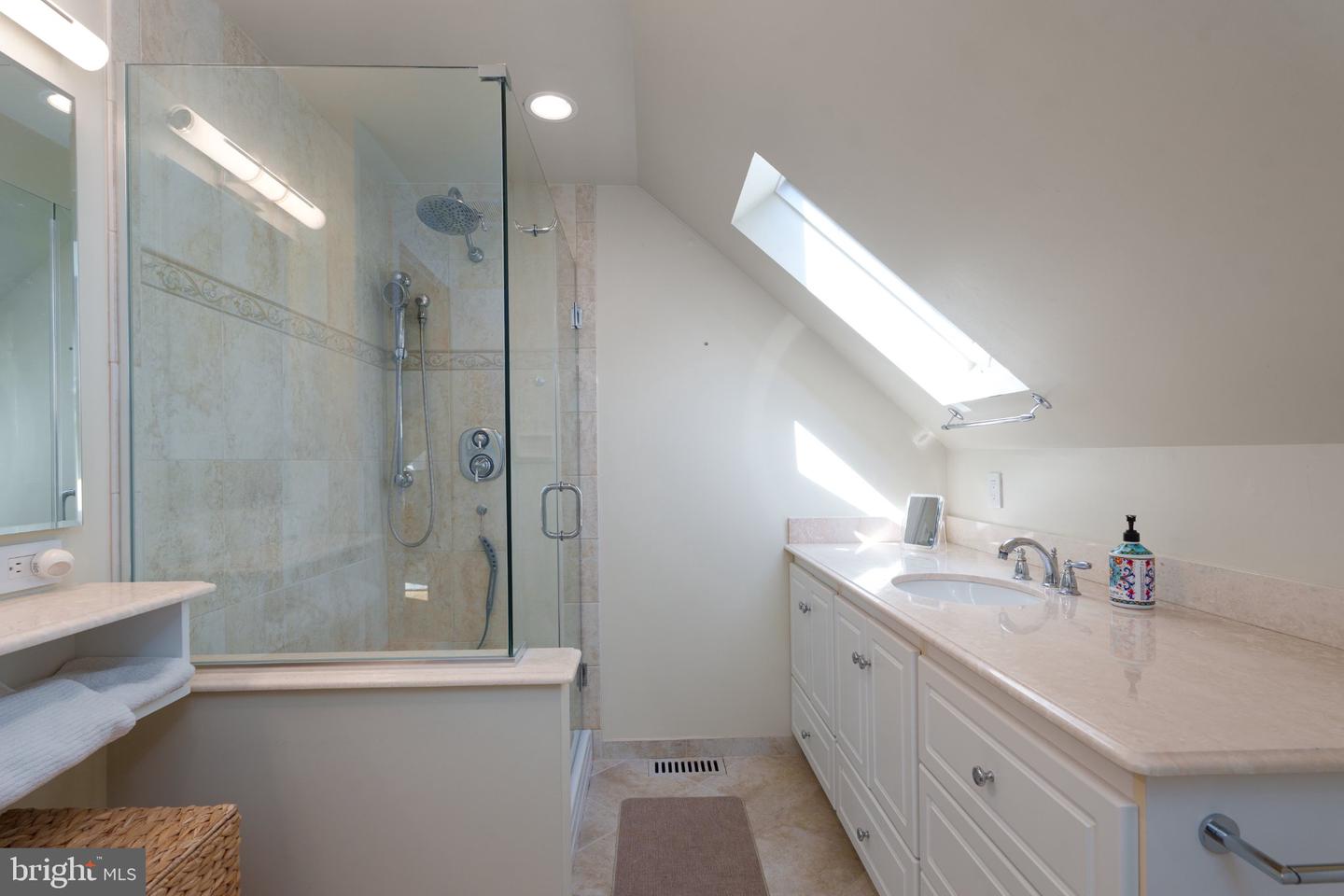 19 Maple Ln Property Photo 25
