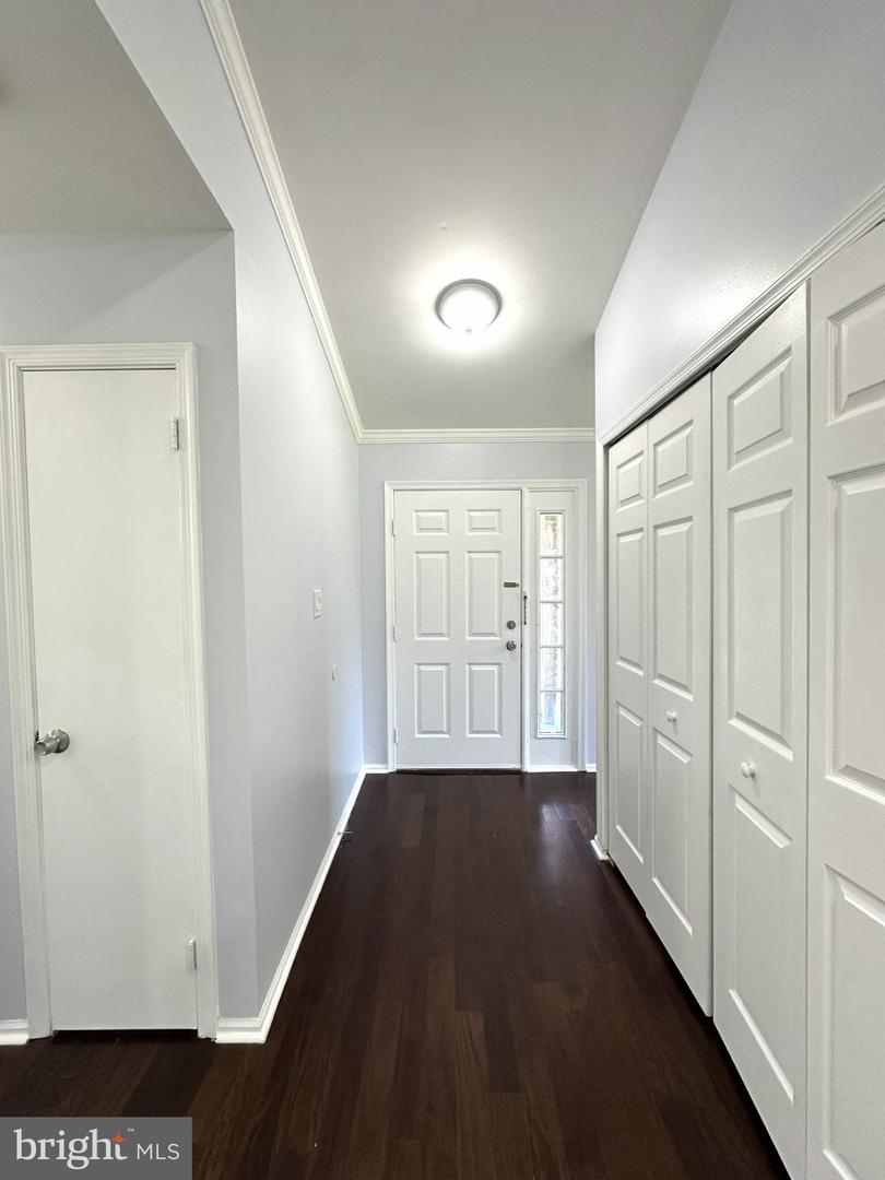142 Tynemouth Ct Property Photo 4
