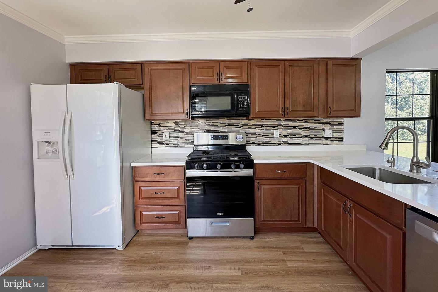 142 Tynemouth Ct Property Photo 8