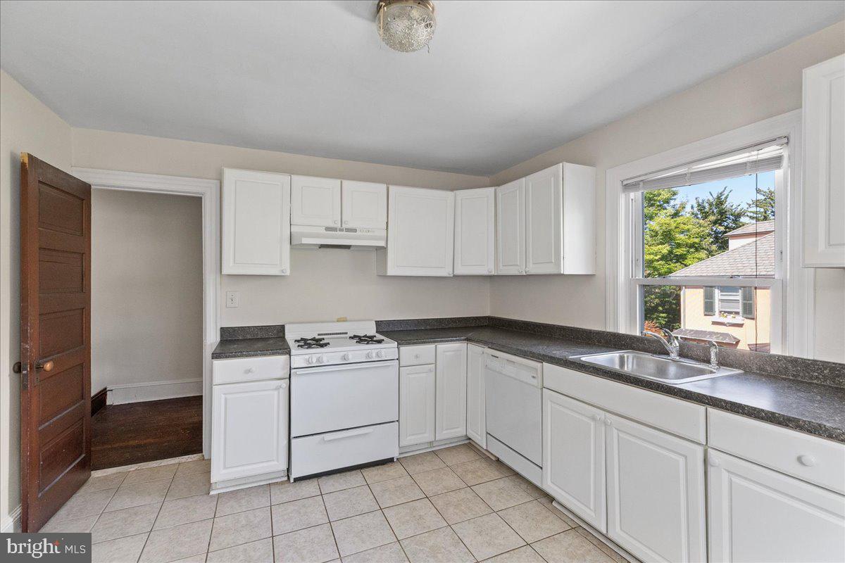 60 Wiggins St Property Photo 7
