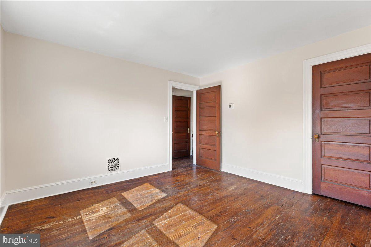 60 Wiggins St Property Photo 11