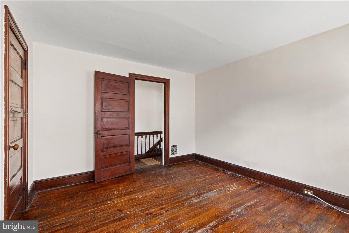 60 Wiggins St Property Photo 13