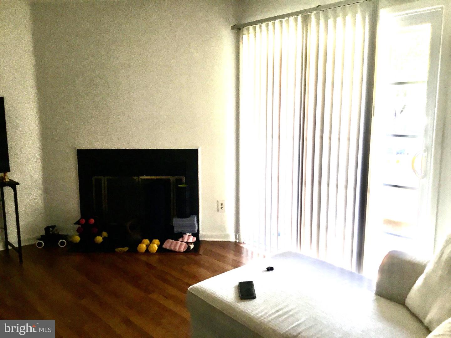 309 Trinity Ct #1 Property Photo 2