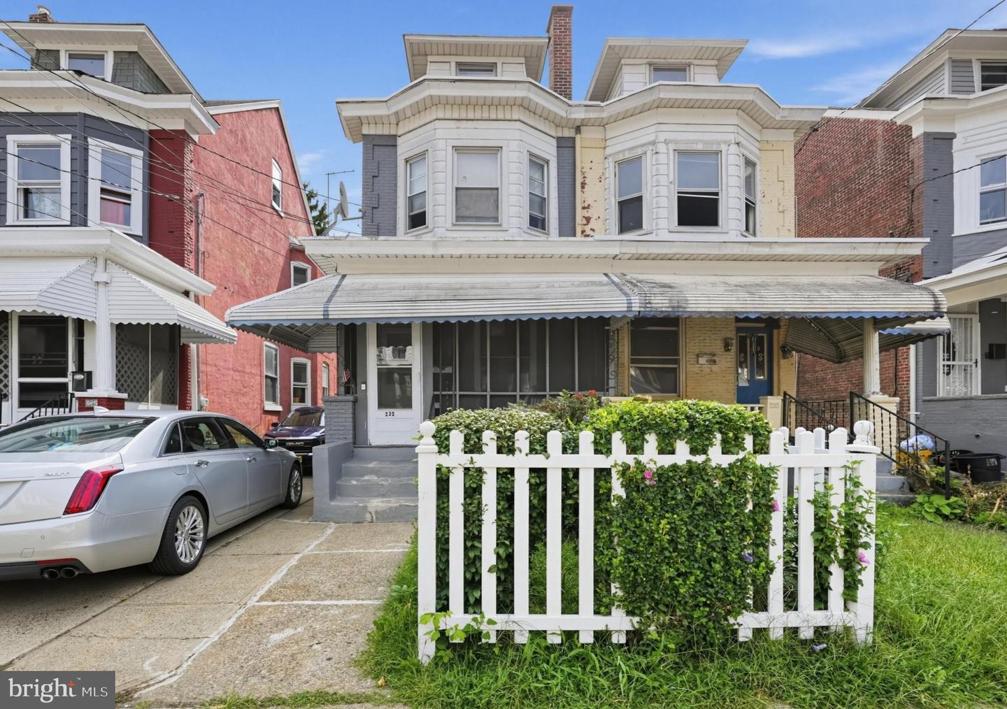 232 HIGHLAND AVE Property Photo 1