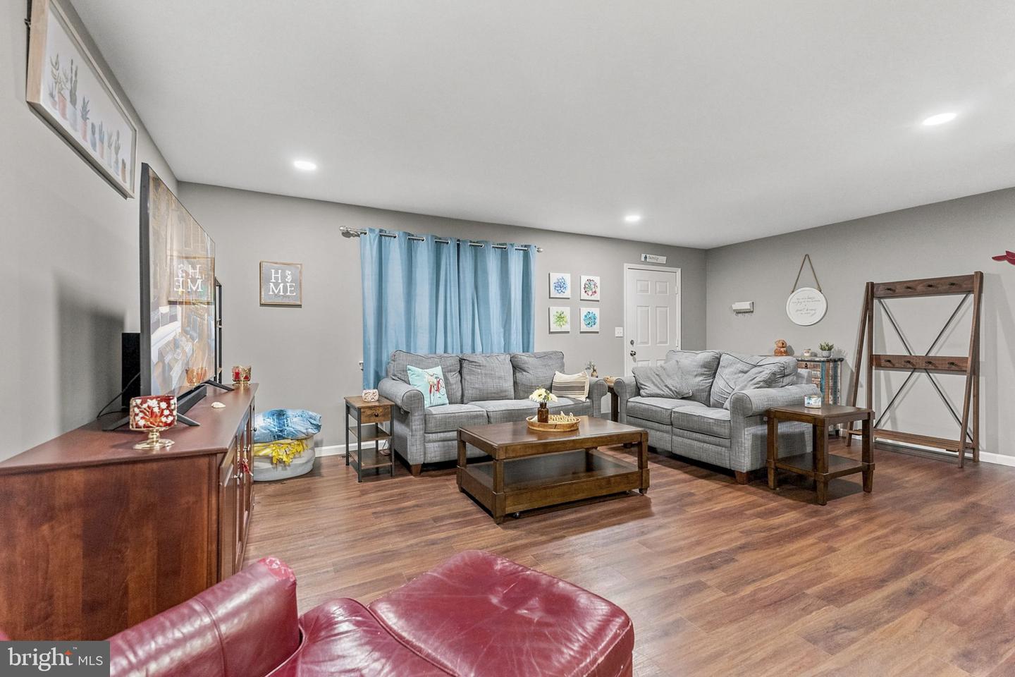 6 Devonshire Ct Property Photo 4