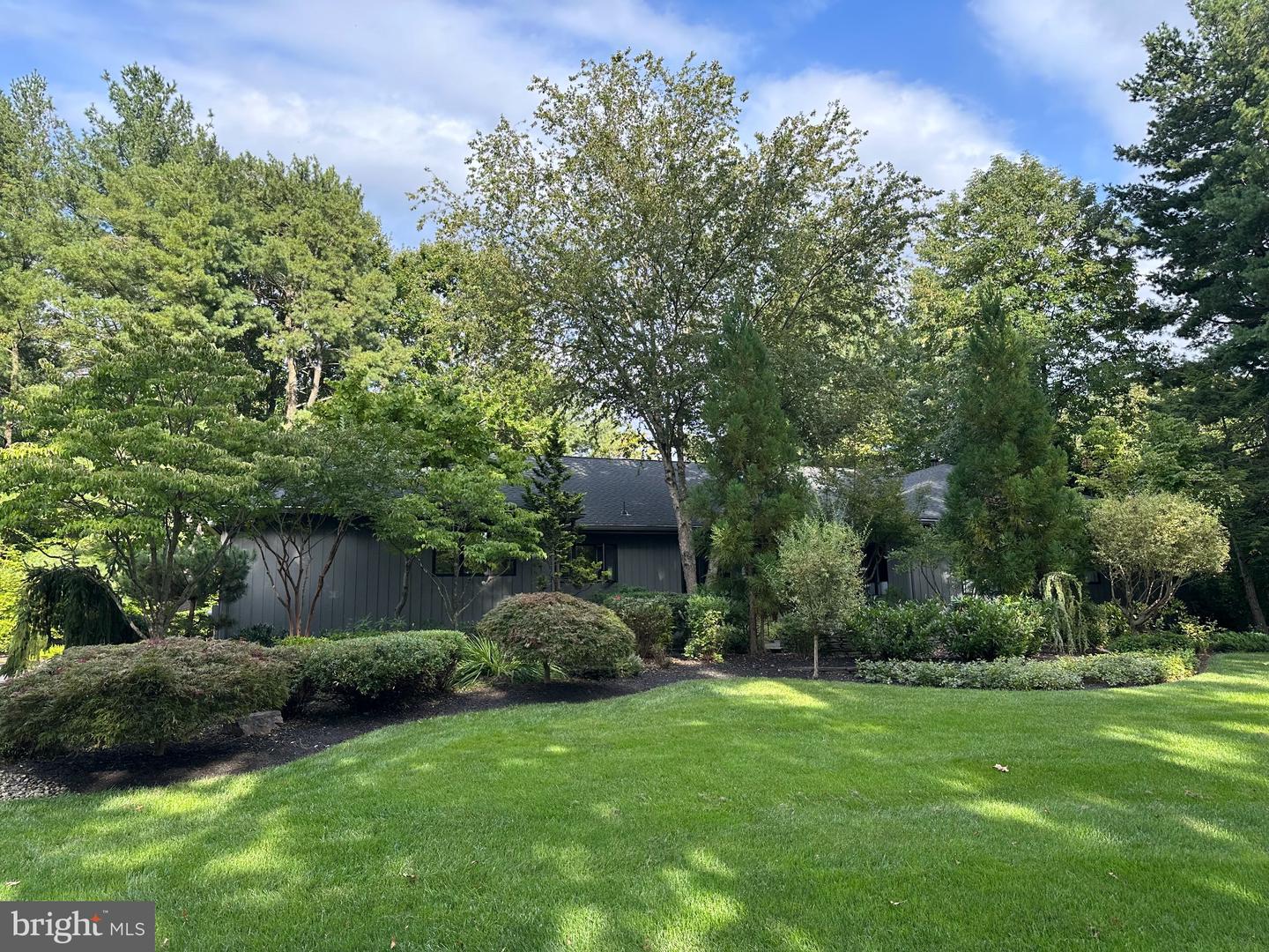 8 Deer Run Property Photo 1