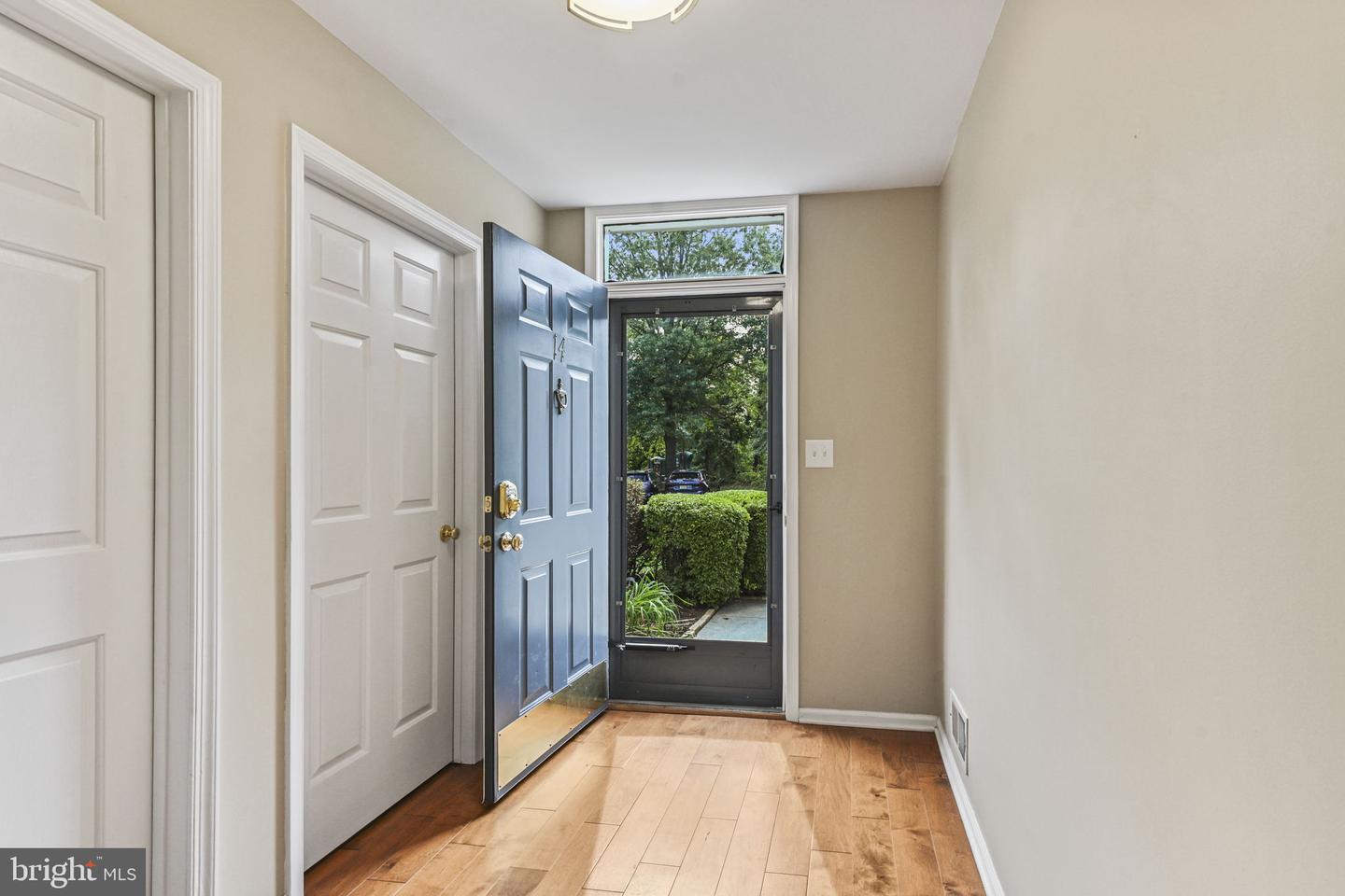 14 Hilton Ct Property Photo 3