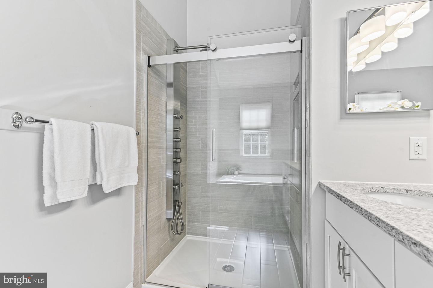 14 Hilton Ct Property Photo 20