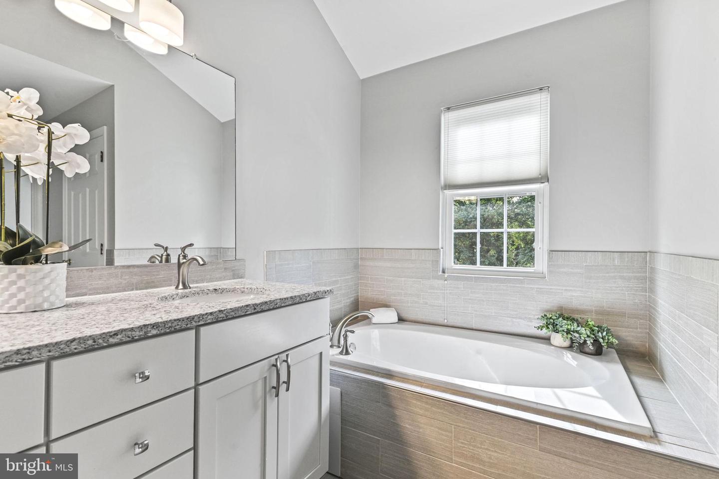 14 Hilton Ct Property Photo 21
