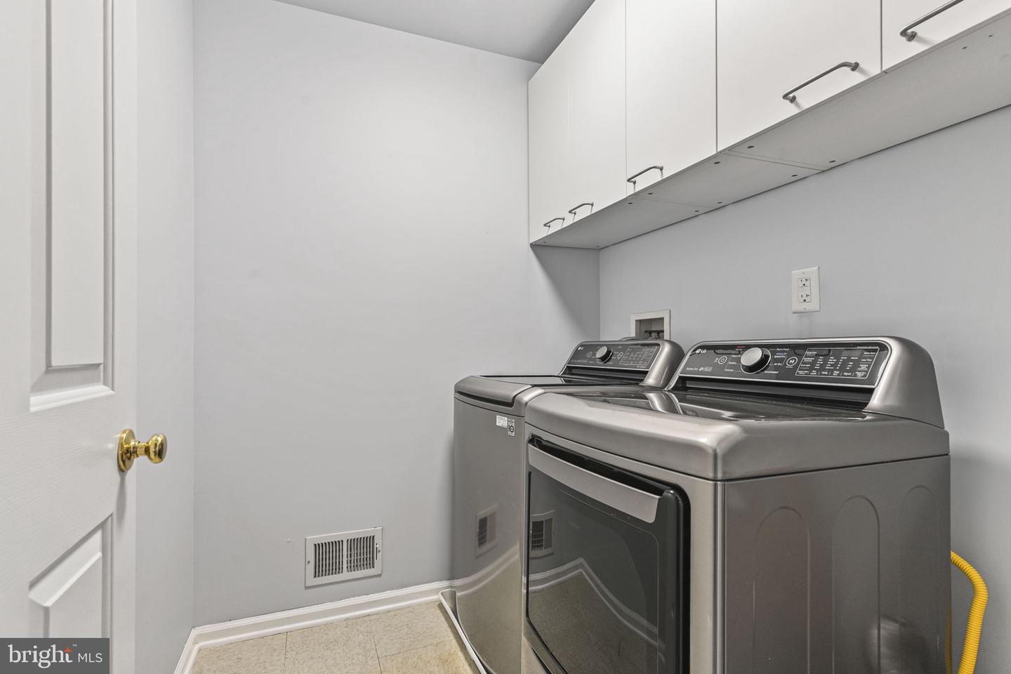14 Hilton Ct Property Photo 23