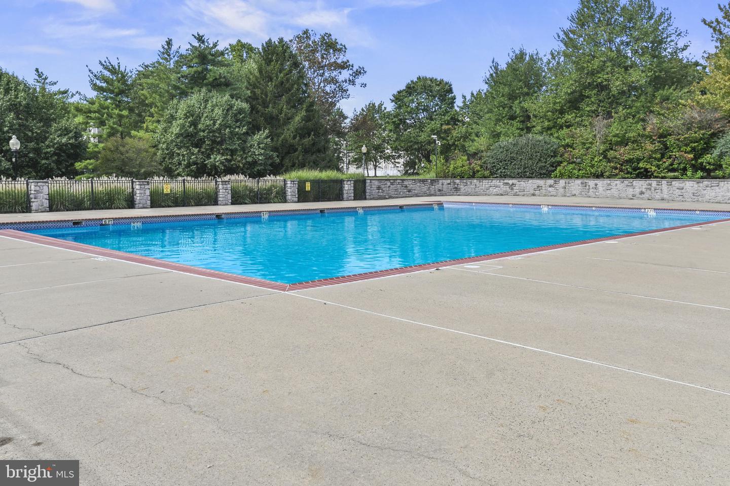 14 Hilton Ct Property Photo 37