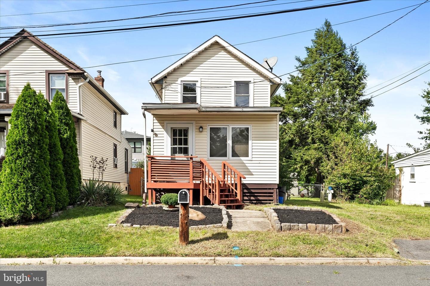 44 Hutchins Ave Property Photo 4