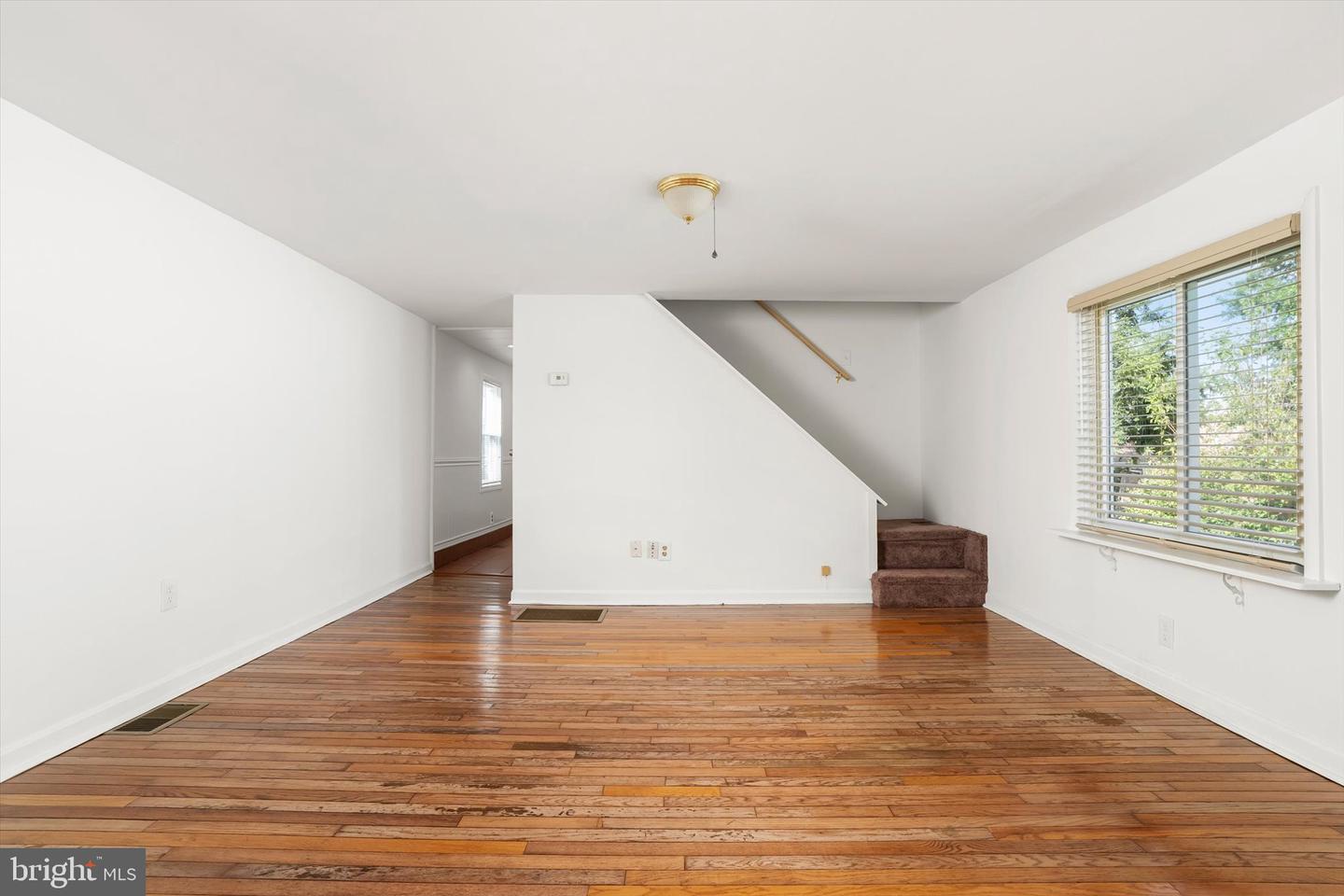 44 Hutchins Ave Property Photo 6